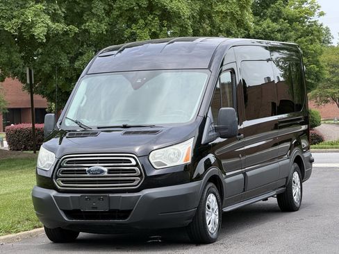 Used 2017 Ford Transit 350 XLT RWD image 2