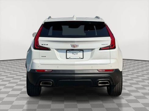 Used 2023 Cadillac XT4 Luxury w/ Cold Weather Package AWD/4WD image 6