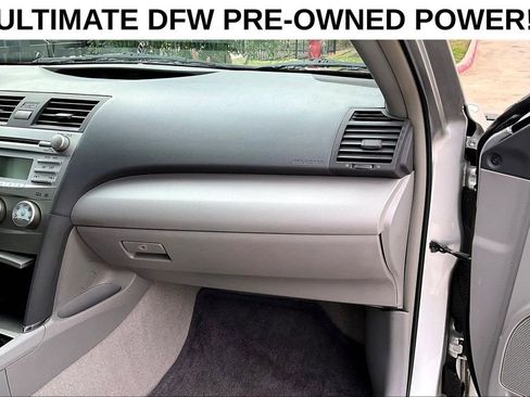 Used 2010 Toyota Camry LE FWD image 19