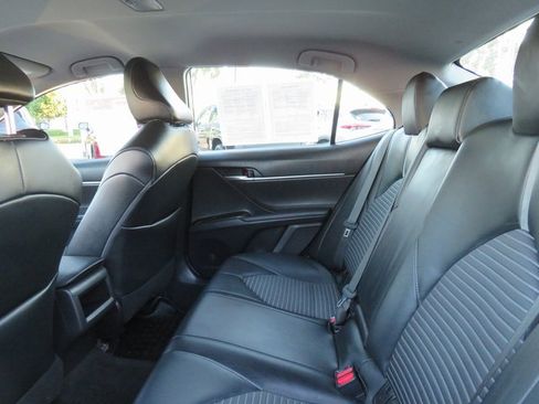 Certified 2021 Toyota Camry SE image 18