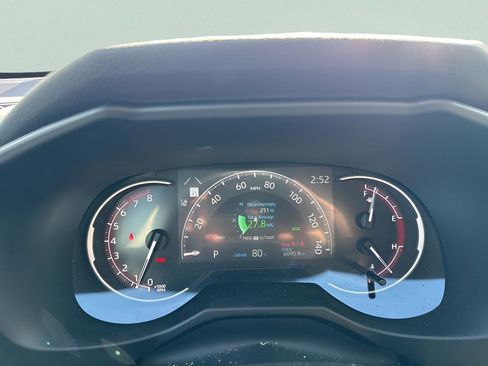 Used 2024 Toyota RAV4 XLE w/ Convenience Package image 27