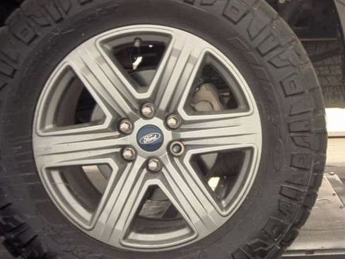 Used 2018 Ford F150 XLT w/ Equipment Group 302A Luxury image 10