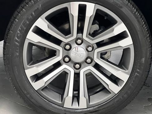 Used 2019 GMC Yukon Denali w/ Denali Ultimate Package AWD/4WD image 73