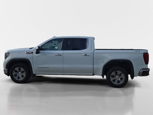 Used 2025 GMC Sierra 1500 SLT AWD/4WD image 2