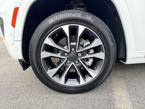 Used 2023 Jeep Grand Cherokee L Overland w/ Advanced Protech Group III image 12