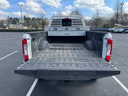 Used 2018 Ford F350 Lariat w/ Camper Package AWD/4WD image 9