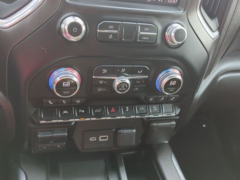 Used 2022 GMC Sierra 1500 AT4 w/ AT4 Premium Package AWD/4WD image 26