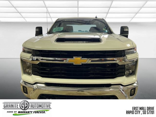 Used 2025 Chevrolet Silverado 2500 LT w/ Convenience Package AWD/4WD image 9