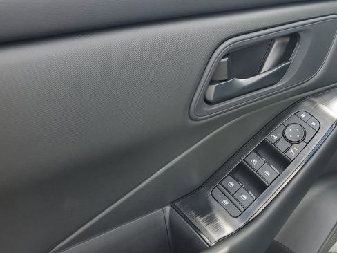 New 2026 Nissan Rogue S image 12