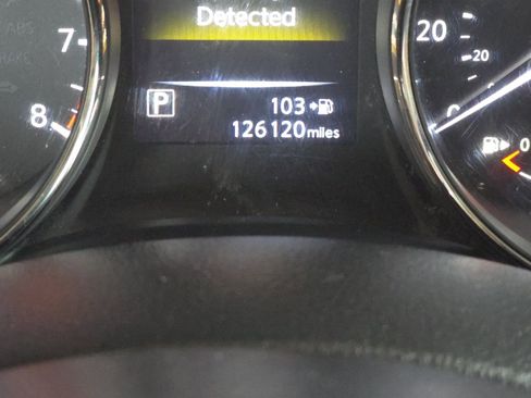 Used 2017 Nissan Rogue Sport SV image 35