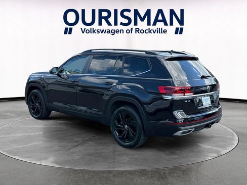 Used 2023 Volkswagen Atlas SE w/ Black Wheel Package AWD/4WD image 4