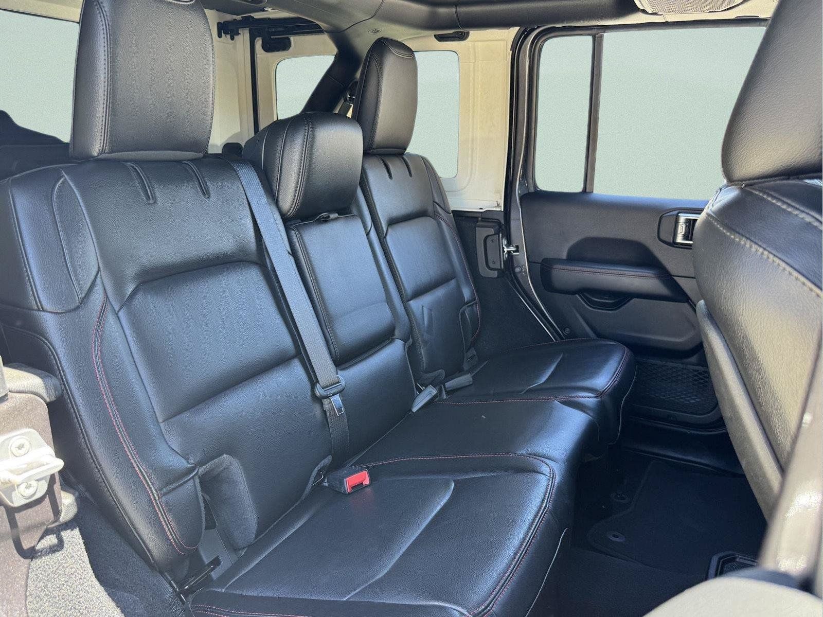 Used 2021 Jeep Wrangler Unlimited Rubicon AWD/4WD image 30