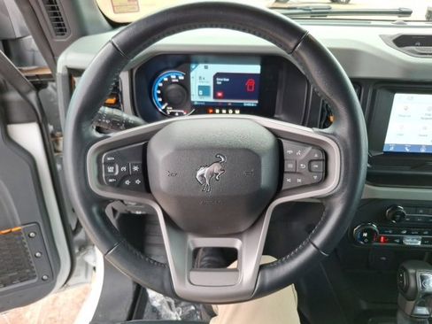 Used 2023 Ford Bronco Badlands w/ Sasquatch Package image 13