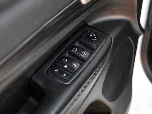 Used 2019 Jeep Grand Cherokee Altitude image 54