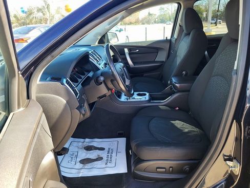 Used 2012 GMC Acadia SLE image 12