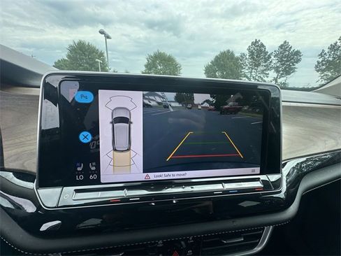 Used 2024 Volkswagen Atlas SE image 22