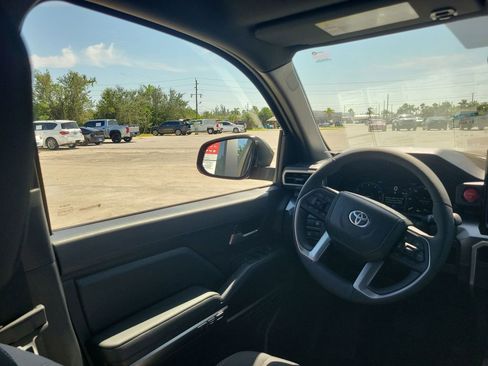 New 2025 Toyota Tacoma TRD Off-Road image 15