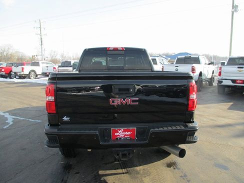 Used 2019 GMC Sierra 3500 Denali w/ Duramax Plus Package image 4