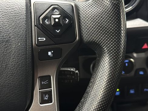 Used 2020 Toyota Tacoma Limited AWD/4WD image 25