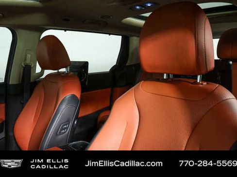 Used 2022 Kia Carnival SX Prestige image 5