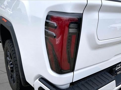 Used 2025 GMC Sierra 2500 AT4 w/ AT4 Premium Plus Package AWD/4WD image 27