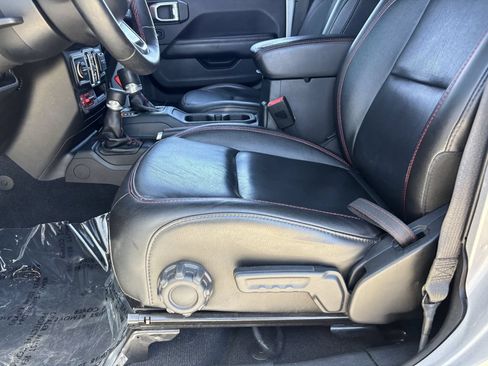 Used 2019 Jeep Wrangler Unlimited Rubicon AWD/4WD image 18