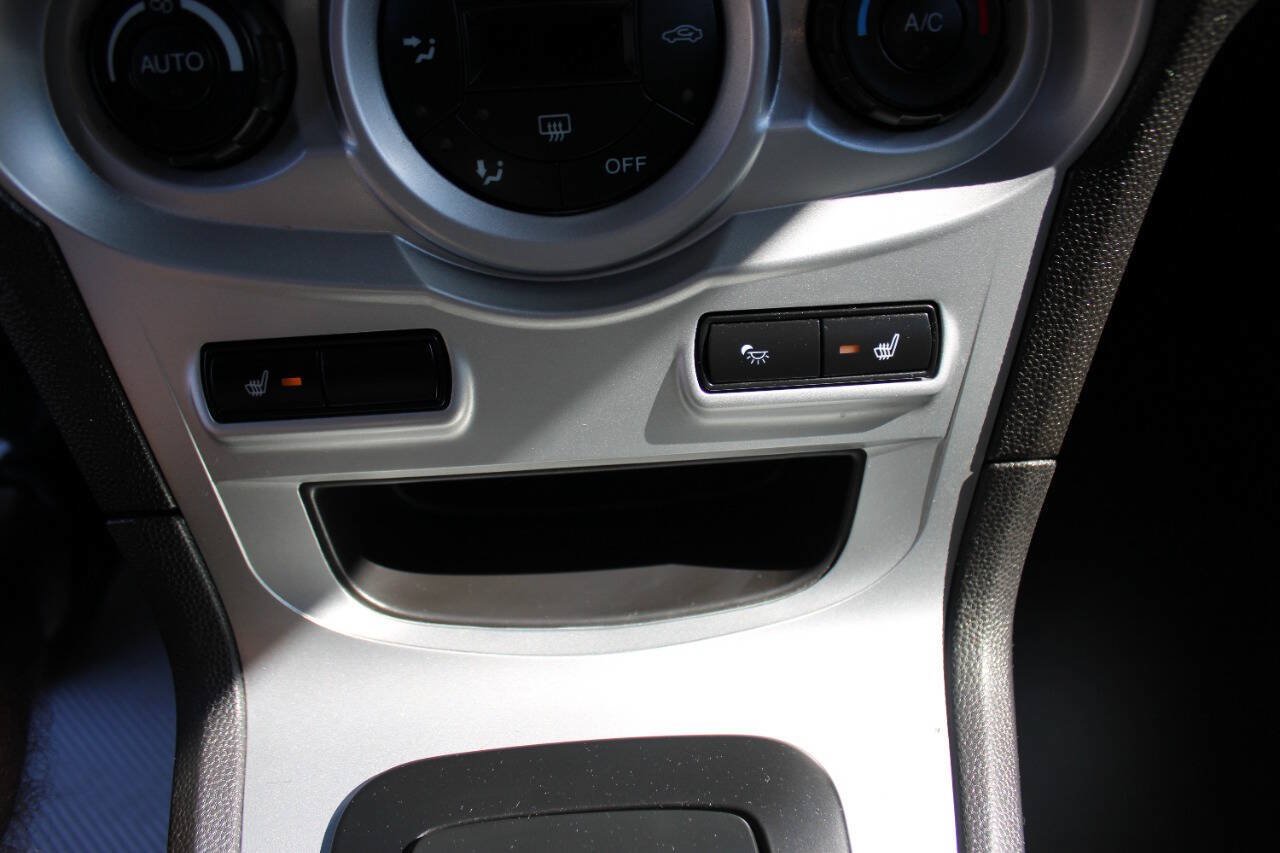 Used 2018 Ford Fiesta SE w/ Cold Weather Package FWD image 11