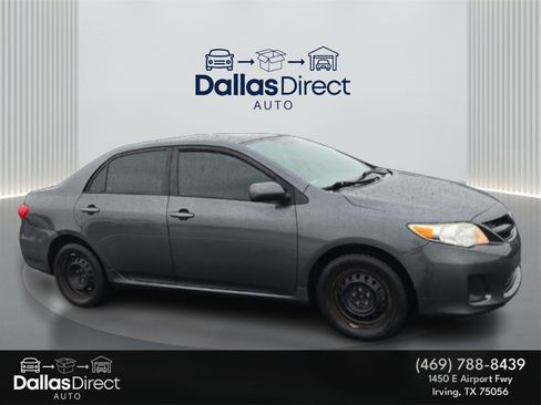 Used 2011 Toyota Corolla LE image 1