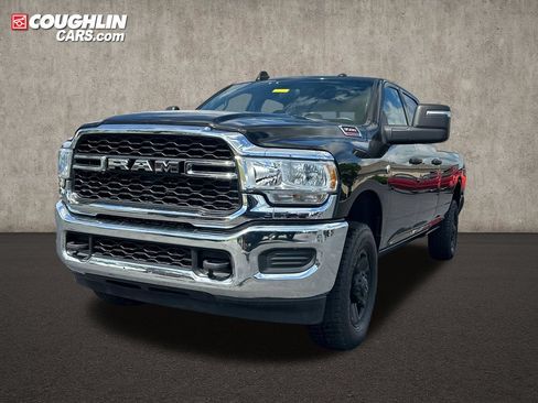 Used 2024 RAM 3500 Tradesman w/ Chrome Appearance Group AWD/4WD image 3