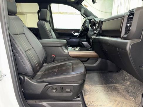 Used 2024 Chevrolet Silverado 3500 High Country w/ High Country Premium Package AWD/4WD image 26