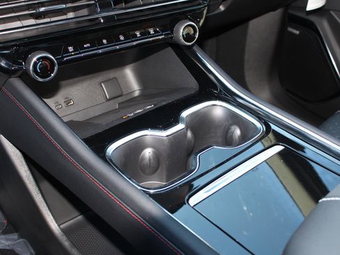 New 2026 Chevrolet Traverse RS image 13