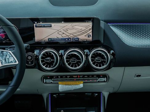 New 2026 Mercedes-Benz GLA 250 image 11