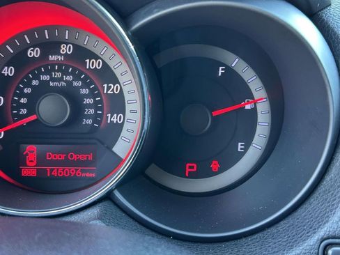 Used 2013 Kia Forte SX w/ Leather Pkg image 24