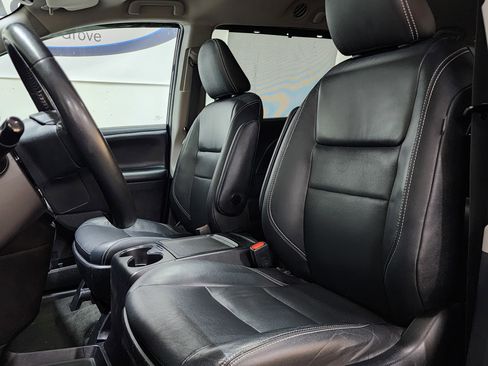 Used 2019 Toyota Sienna SE w/ SE Preferred Package image 15