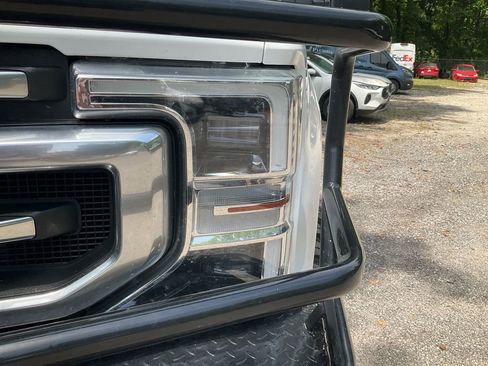 Used 2022 Ford F350 Platinum w/ FX4 Off-Road Package AWD/4WD image 9