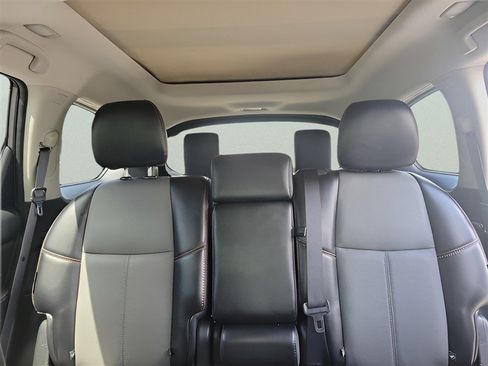 Used 2020 Nissan Pathfinder SL AWD/4WD image 13