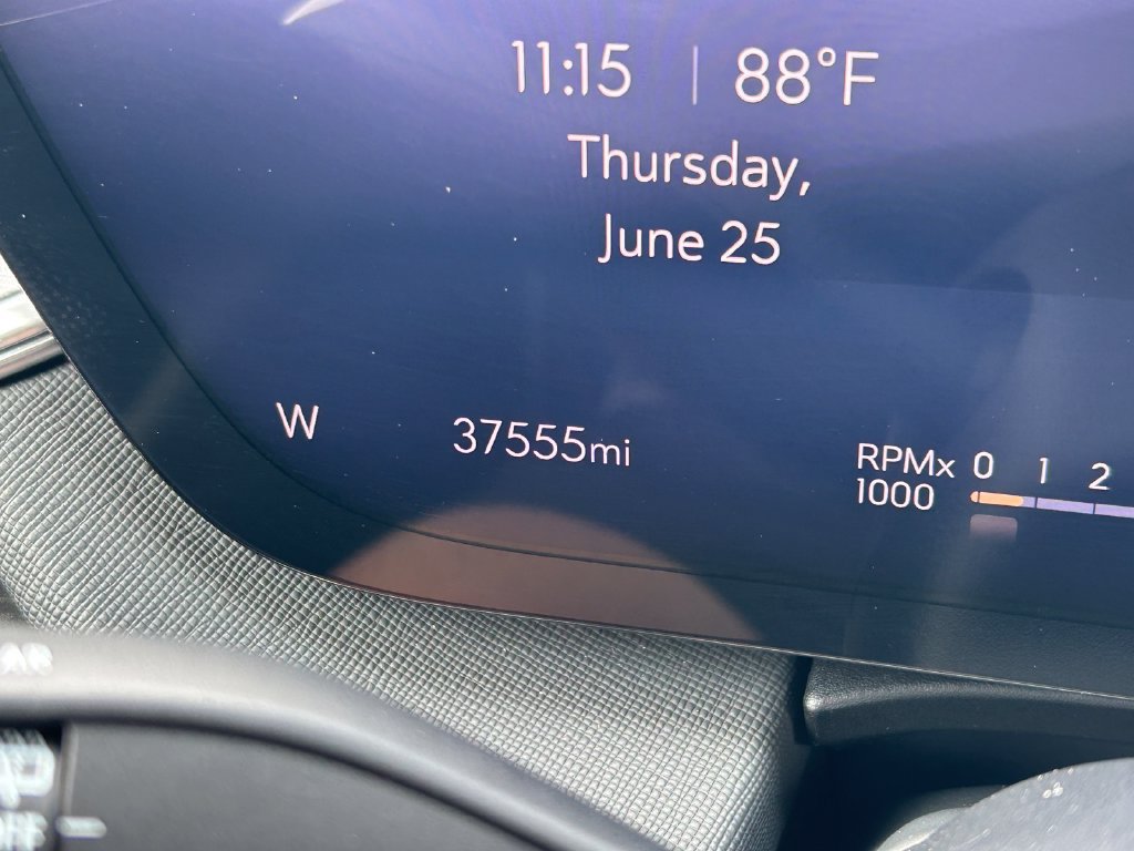 Used 2025 Buick Enclave Preferred FWD image 35