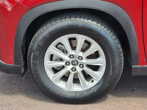 Certified 2024 Toyota Grand Highlander AWD image 11