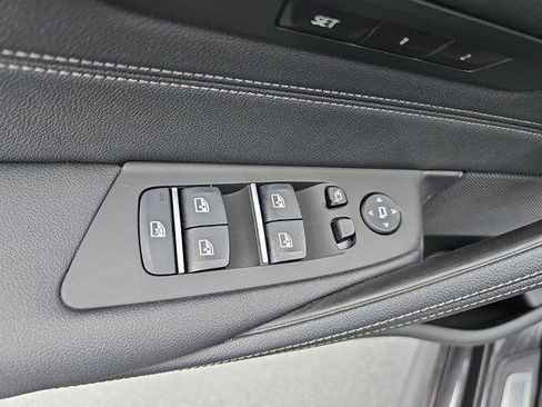 Certified 2023 BMW 530e w/ M Sport Package image 28