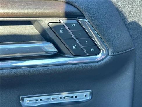 Used 2025 GMC Sierra 1500 Denali w/ Denali Reserve Package image 19