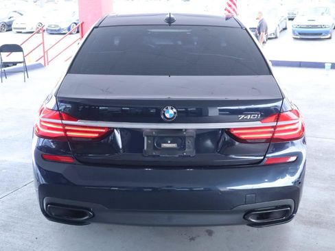 Used 2017 BMW 740i RWD image 5