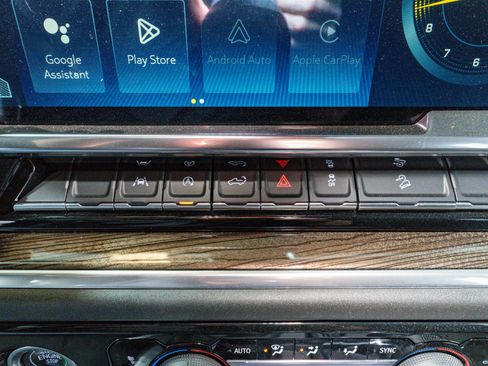 Used 2024 Chevrolet Silverado 1500 RST image 20