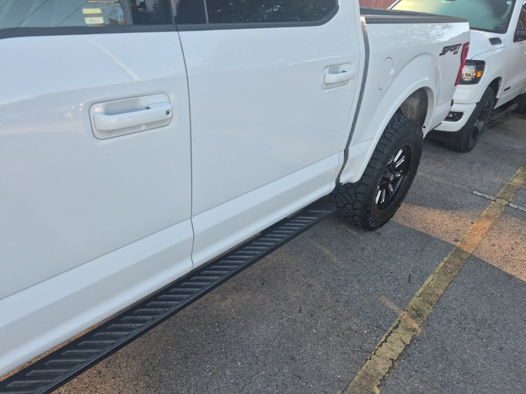 Used 2018 Ford F150 XLT w/ Equipment Group 302A Luxury AWD/4WD image 10
