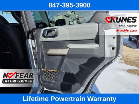 Used 2023 Ford Bronco Badlands w/ Sasquatch Package image 24