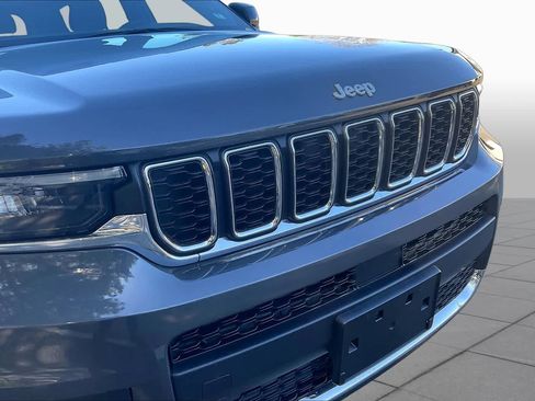 Used 2025 Jeep Grand Cherokee L Laredo AWD/4WD image 31