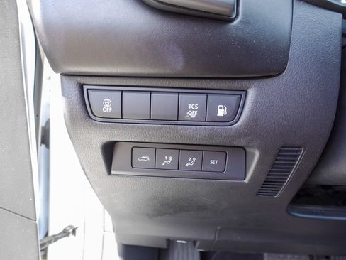 Used 2025 MAZDA CX-50 AWD 2.5 Hybrid w/ Premium Pkg image 18