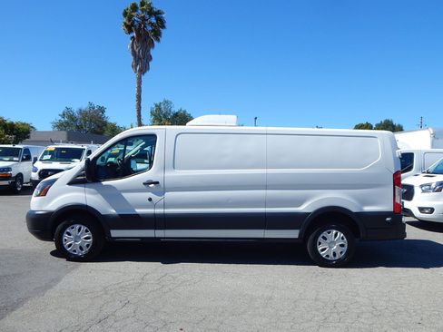 Used 2018 Ford Transit 250 148 Low Roof RWD image 4