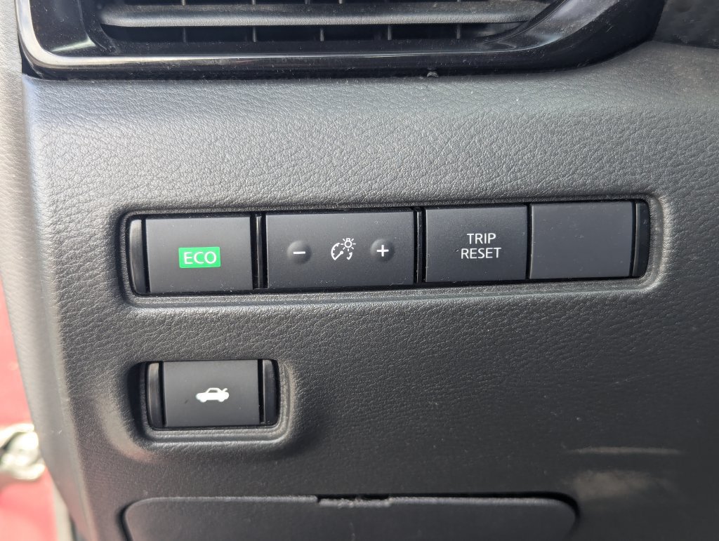 Used 2020 Nissan Sentra SV FWD image 23