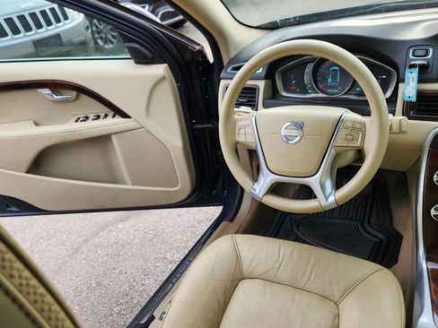 Used 2014 Volvo XC70 T6 image 36