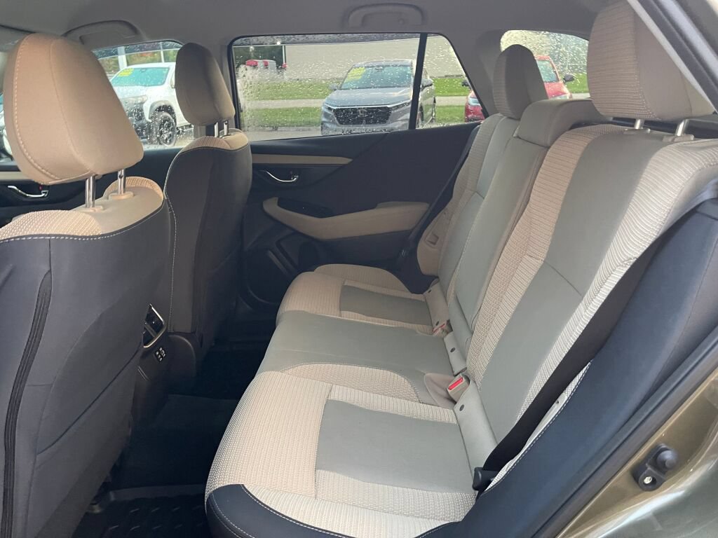Used 2025 Subaru Outback Premium AWD/4WD image 20